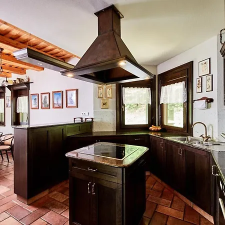 Villa Szalamandra - Az Erdoszele *